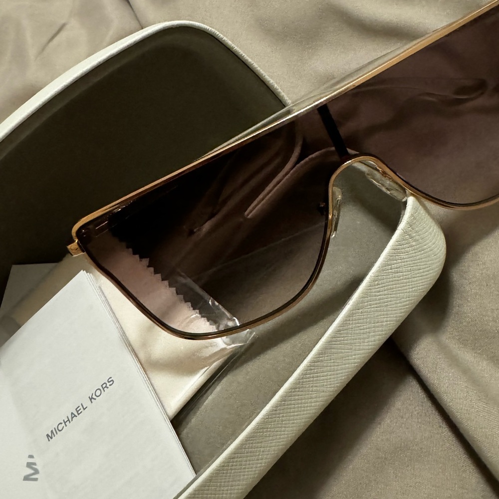 Michael Kors Eyewear Snowmass Oversized Frame Sunglasses